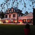 Hotel L'assiette Champenoise 5*