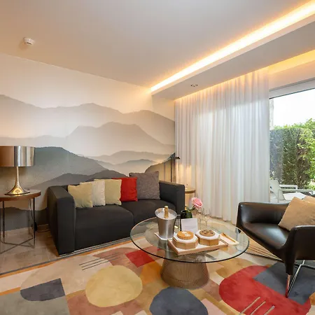 Hotel L'assiette Champenoise 5*