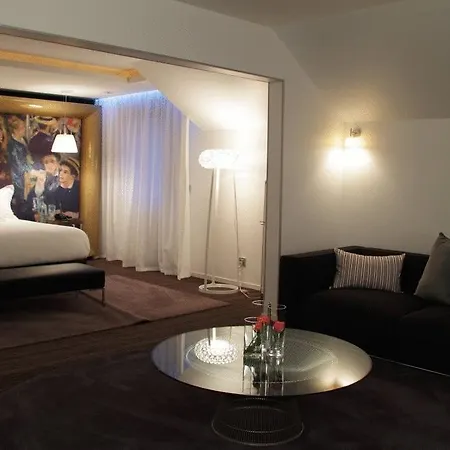 Hotel L'assiette Champenoise 5*