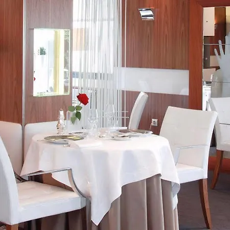 L'assiette Champenoise فندق تينكو
