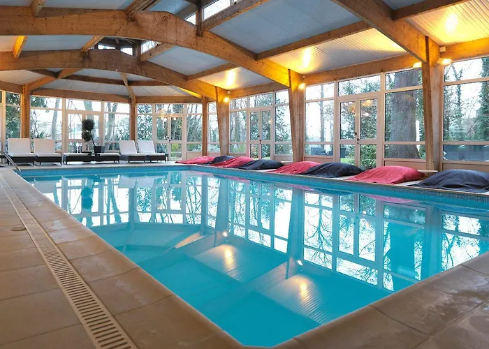 L'assiette Champenoise فندق 5*