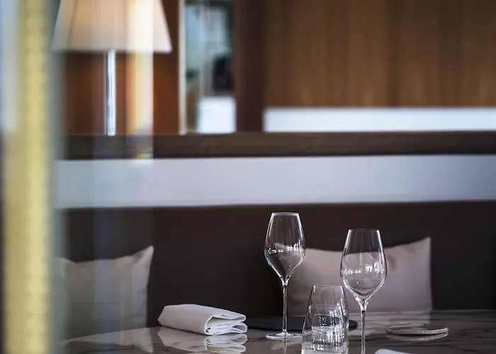 فندق L'assiette Champenoise 5*